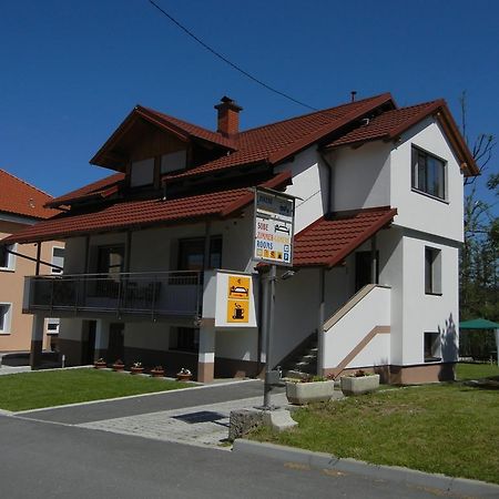 Rooms & Apartment Mira G. Postojna Dış mekan fotoğraf