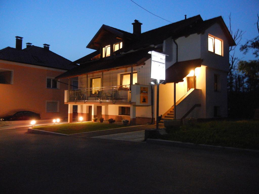 Rooms & Apartment Mira G. Postojna Dış mekan fotoğraf