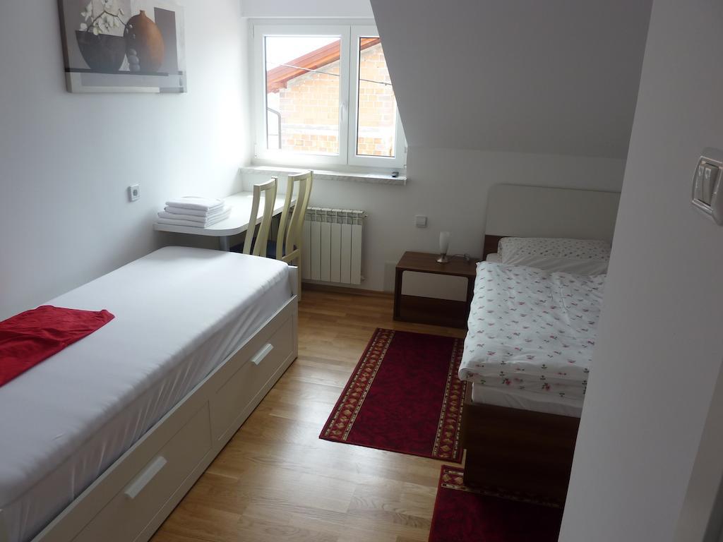 Rooms & Apartment Mira G. Postojna Dış mekan fotoğraf