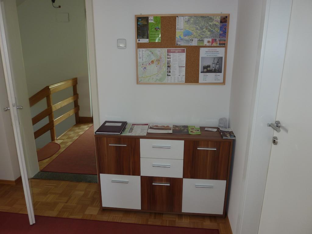 Rooms & Apartment Mira G. Postojna Dış mekan fotoğraf